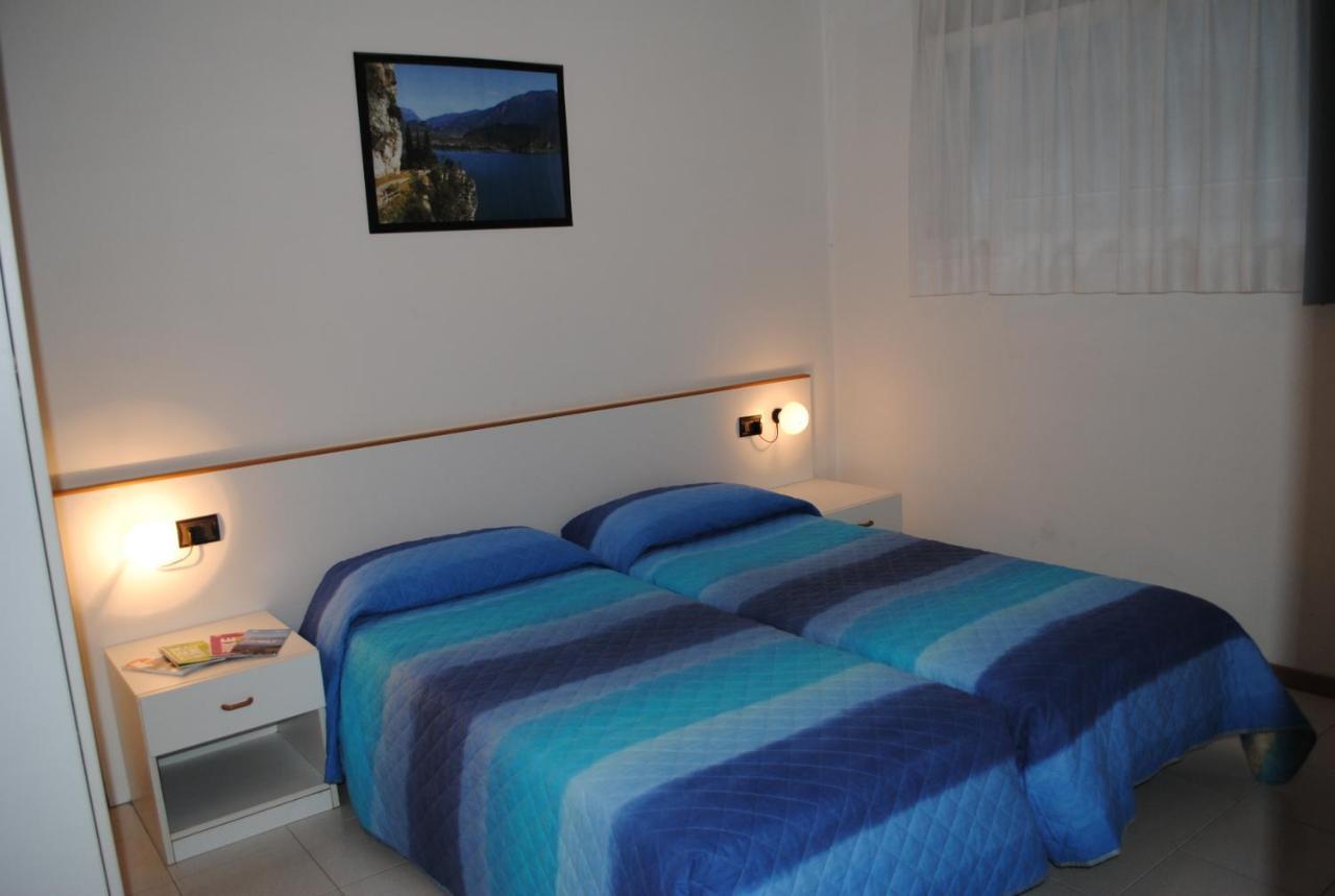 Residence Marina Riva del Garda Room photo